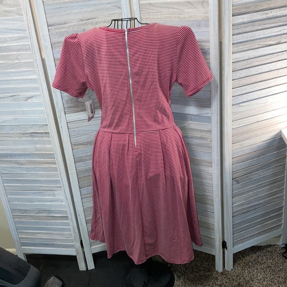 🆕❤️Lularoe- Red & White Striped Amelia - Picture 6 of 9